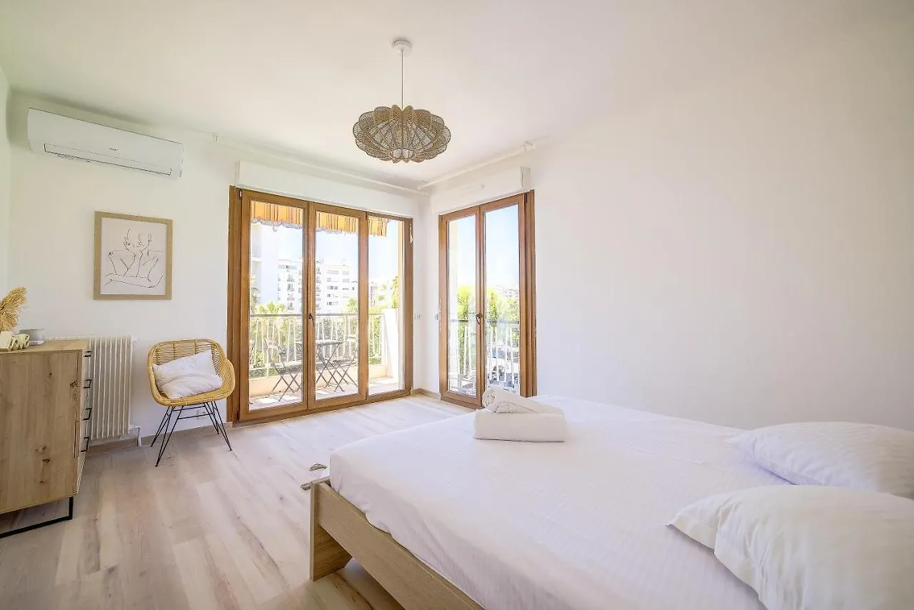 Sublime Two Bedroom Apartment With Terrace Cannes Francie