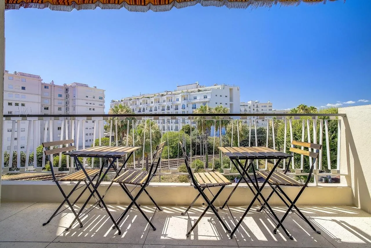 Sublime Two Bedroom Apartment With Terrace Cannes